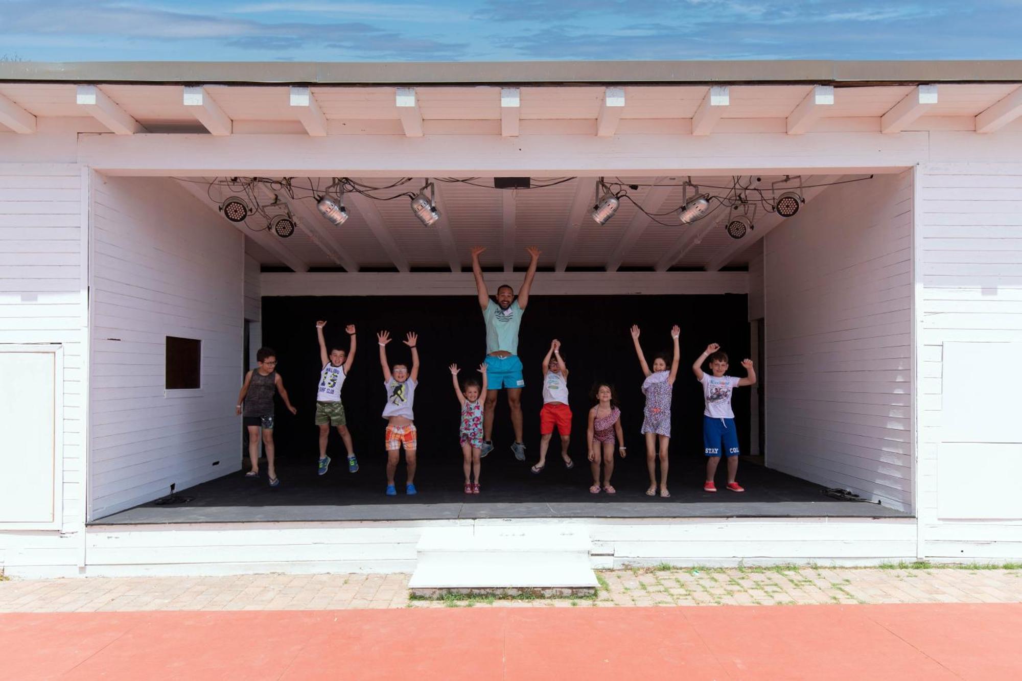 Club Hotel Marina Seada Beach Budoni Exterior photo