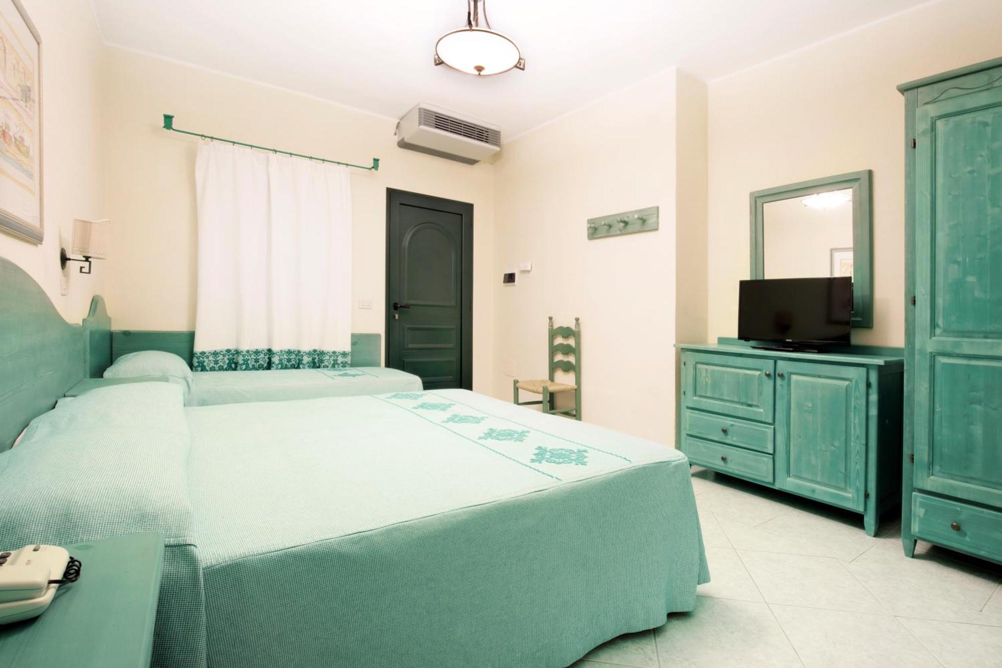 Club Hotel Marina Seada Beach Budoni Exterior photo